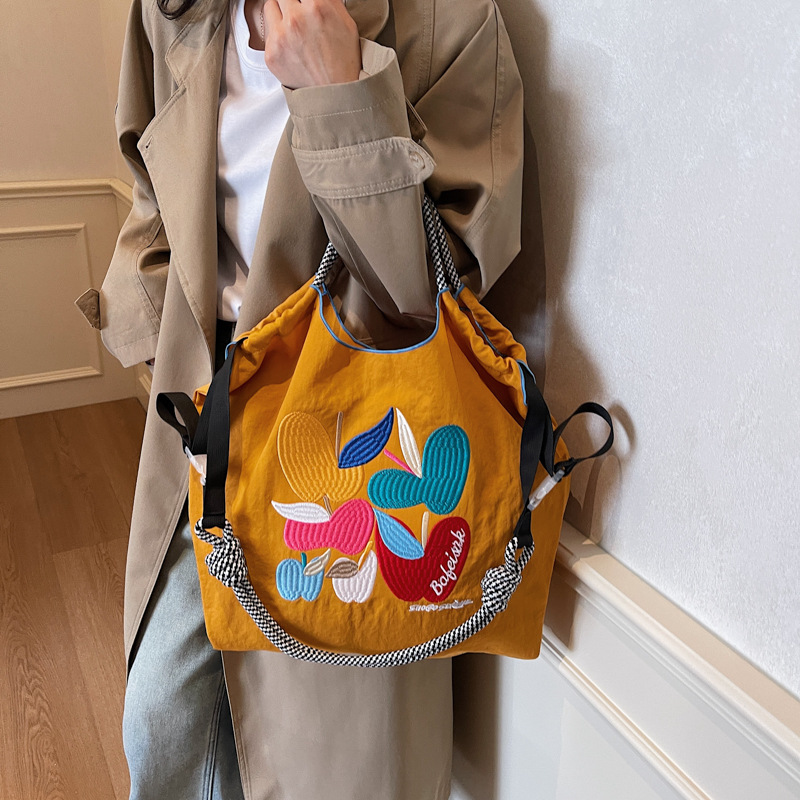 Literary and handmade nylon cloth shopping bag large capacity casual embroidered shoulder bag lightweight tote bag