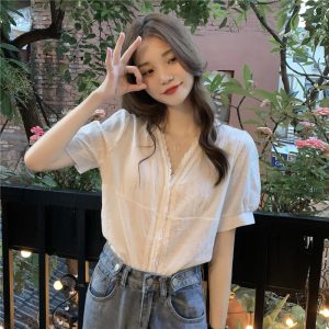 French temperament design and collar lace puff sleeve shirt for women in summer retro design and white shirt